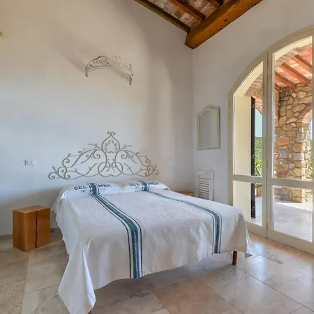 Sea And Country Villa Porto Azzurro